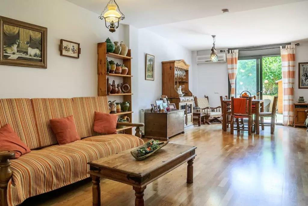 Ca La Gloria Bed & Breakfast Vilabertrán Eksteriør bilde